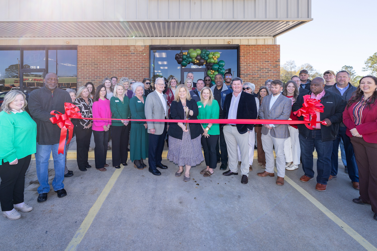 Planters & Citizens Bank Celebrates Grand Opening of Sylvester Branch